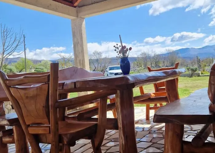 Dona Bella Villa